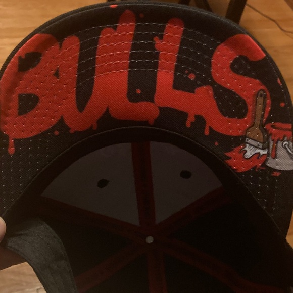 Chicago bulls stadium giveaway Black Cap with Red Bull - Picture 3 of 4